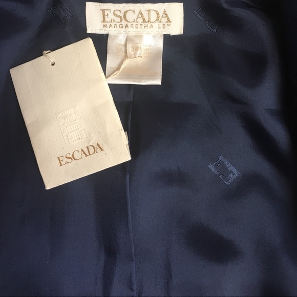 SOLD. 🆕 ESCADA Blazer - Picture 8 of 8
